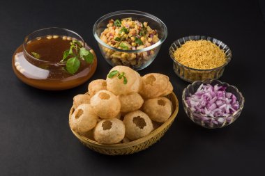 Pani Puri ya da panipuri, Golgappe ya da gol gappe, sohbet madde, Hindistan