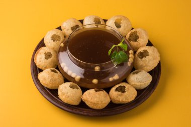 Pani Puri ya da panipuri, Golgappe ya da gol gappe, sohbet madde, Hindistan