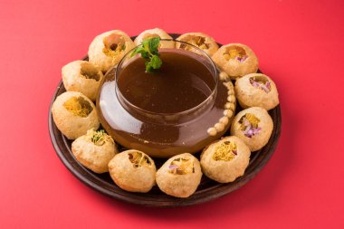 Pani Puri ya da panipuri, Golgappe ya da gol gappe, sohbet madde, Hindistan