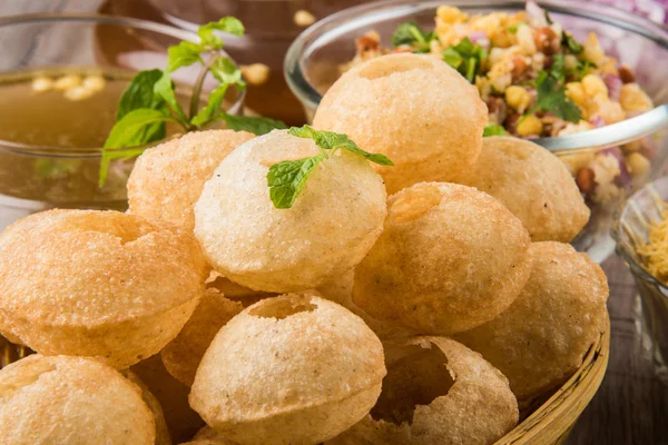 Pani Puri ou panipuri, Golgappe ou gol gappe, item de bate-papo, Índia — Fotografia de Stock