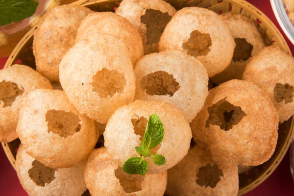 Pani Puri ou panipuri, Golgappe ou gol gappe, item de bate-papo, Índia — Fotografia de Stock