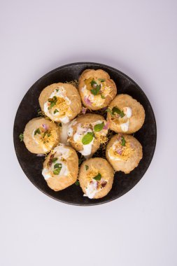 dahi puri çok baharatlı bir punjabi Hint meze