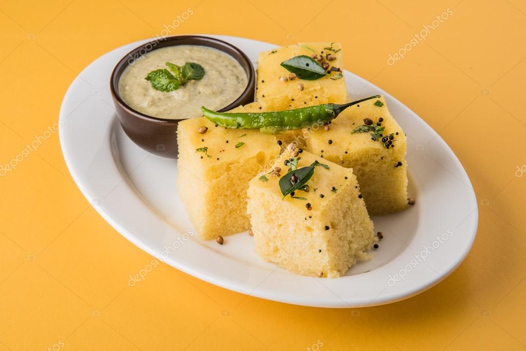 Dhokla / Indian savory snacks made of chick pea flour, selective focus — Stock Photo
