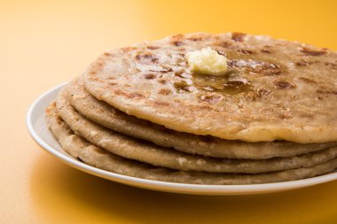 Puran poli önemli tatlı holi festival Hindistan, Hint tatlı, puran roti, genellikle pure ile servis Hint tatlı ekmek menüsüdür