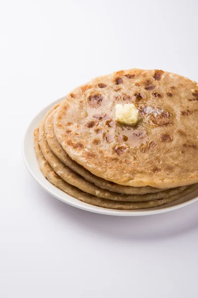 Puran poli is belangrijk zoete menu in holi festival in india, Indiase dessert, puran roti, Indische zoet brood, meestal geserveerd met pure — Stockfoto