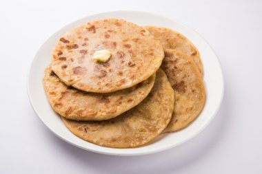 Puran poli önemli tatlı holi festival Hindistan, Hint tatlı, puran roti, genellikle saf ghee ile servis Hint tatlı ekmek menüsüdür