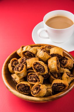 Hint baharatlı tatlı kızarmış aperatif olarak da bilinen bakarwadi veya bakarvadi veya bakar vadi veya bakar wadi veya bahar rulo, favori çay ile aperatifler, pune, maharashtra kökenli madde favori aperatifler