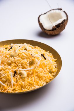 Hindistan cevizi tatlı pirinç, marathi, favori Hint tatlı, konkan gıda narali bhat tatlı Hindistan cevizi pirinç olarak da bilinir