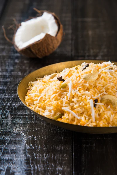 Hindistan cevizi tatlı pirinç, marathi, favori Hint tatlı, konkan gıda narali bhat tatlı Hindistan cevizi pirinç olarak da bilinir