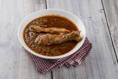 Bir kase tavuk köri / Malezya tavuk köri / Hint tavuk köri / Pakistan tavuk köri / asya tavuk köri / tavuk masala, kırmızı tavuk köri, baharatlı tavuk hazırlama