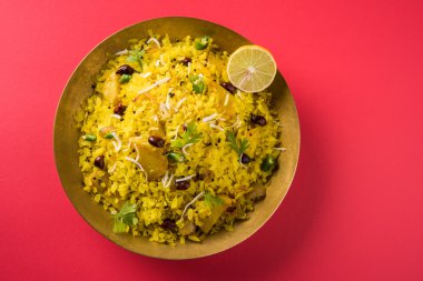 poha veya aalu poha pohe dövülmüş pirinç yapılmış ya da pirinç, favori Hint aperatif basık