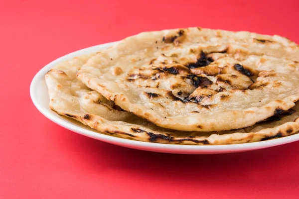 Pâine specială indiană, cunoscută și sub numele de unt roti, chapati, naan, kulcha, paratha, tanduri roti — Fotografie, imagine de stoc