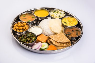 hint thali, hint gıda thali, punjabi thali, punjabi gıda thali, kuzey hint thali, roti, gulab jamum, paneer, kol, pulav veya veg biryani, raita veya rayta, daal tadka veya tarka kombinasyonu