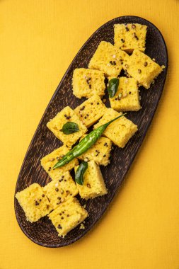 dhokla hint gıda, Gujarati Khaman Dhokla veya Buğulanmış Gram Un Snack, Hint Gıda