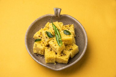 dhokla hint gıda, Gujarati Khaman Dhokla veya Buğulanmış Gram Un Snack, Hint Gıda