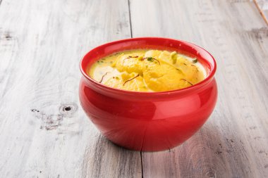 geleneksel Hint Rasmalai veya Ras Malai, Hint tatlı rasmalai veya ras malai, ünlü Bengalli tatlı