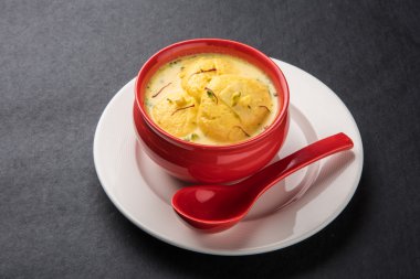 geleneksel Hint Rasmalai veya Ras Malai, Hint tatlı rasmalai veya ras malai, ünlü Bengalli tatlı