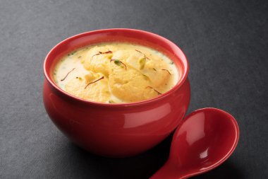geleneksel Hint Rasmalai veya Ras Malai, Hint tatlı rasmalai veya ras malai, ünlü Bengalli tatlı
