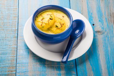 geleneksel Hint Rasmalai veya Ras Malai, Hint tatlı rasmalai veya ras malai, ünlü Bengalli tatlı