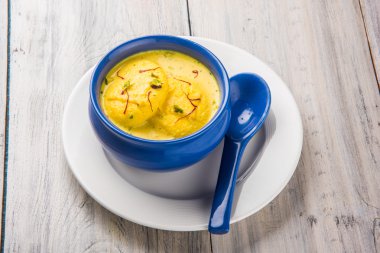 geleneksel Hint Rasmalai veya Ras Malai, Hint tatlı rasmalai veya ras malai, ünlü Bengalli tatlı