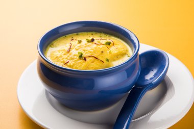 geleneksel Hint Rasmalai veya Ras Malai, Hint tatlı rasmalai veya ras malai, ünlü Bengalli tatlı