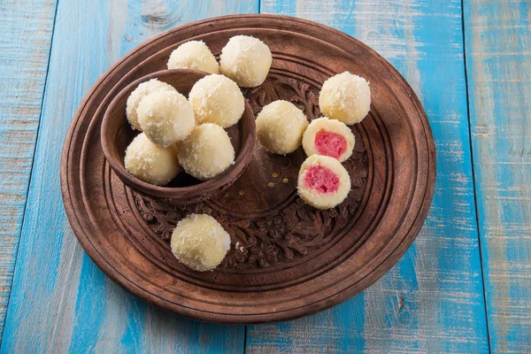 Kheer kadam oder khir kadam ist ein Bengalisüß — Stockfoto