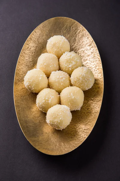 Kheer kahraman veya koyak kahraman Bengalli bir tatlıdır