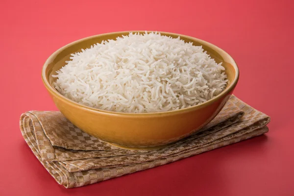 Indický basmati rýže, pákistánské rýže basmati, asijské basmati rýže, vařená rýže basmati, vařené bílé rýže, vařená holý rýži v misce — Stock fotografie