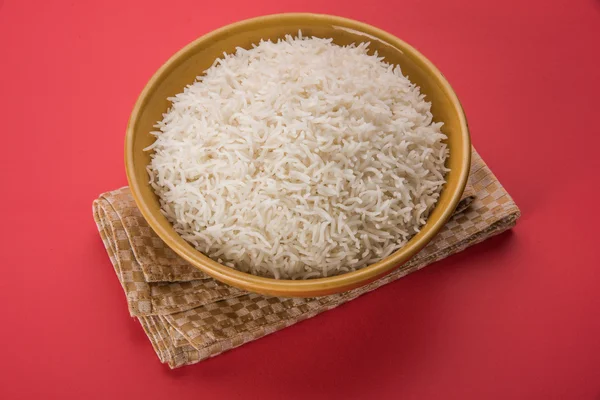 Hint basmati pirinç, Pakistanlı basmati pirinç, Asya basmati pirinç, beyaz pirinç, düz pirinç kase pişmiş pişmiş basmati pirinç pişmiş — Stok fotoğraf