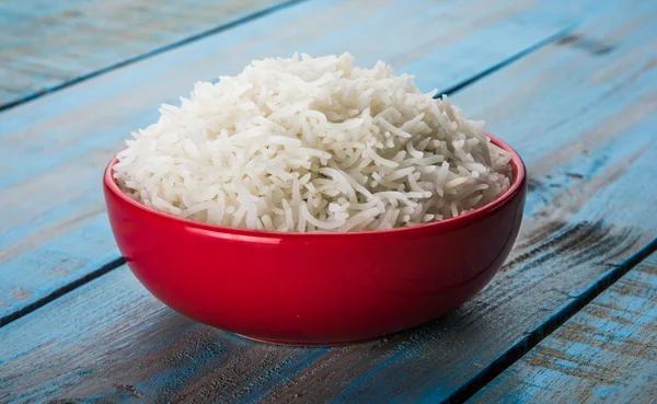 Arroz basmati indio, arroz basmati pakistaní, arroz basmati asiático, arroz basmati cocido, arroz blanco cocido, arroz llano cocido en un tazón —  Fotos de Stock