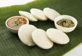 Líně s sambar Iddli je tradiční snídaně Jižní indické
