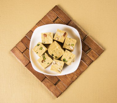 sonpapdi veya soan papdi veya soanpapdi veya oğlu papdi veya Sohan papdi