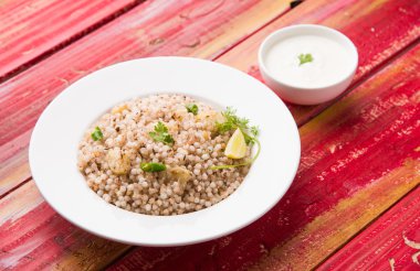 Geçmişte Khichadi - Sagopa Kajmer tohumları ile yapılan Maharashtra otantik bir yemek lor ile görev yaptı.