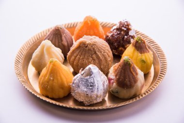 Tatlı modak ganesh Festivali'nde lord Ganesh prasad olarak sunulan genellikle çeşitli Hint 