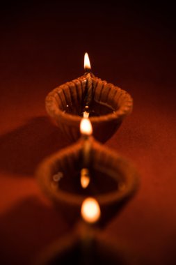 güzel diwali aydınlatma veya diya, seçici odak