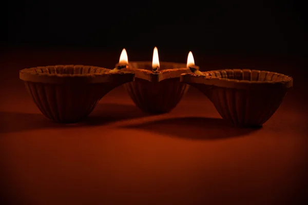 Prachtige diwali verlichting of diya, selectieve aandacht — Stockfoto