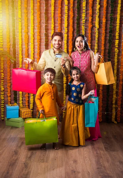 Happy Indian Family Festival Shopping Concept Holding Paper Bags Showing — Stock Photo, Image