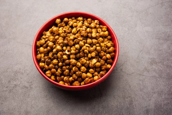 Picante Crocante Torrado Frito Grão Bico Futana Com Páprica Foco — Fotografia de Stock