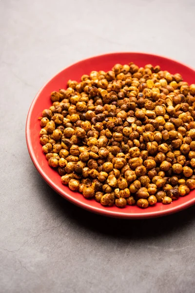 Picante Crocante Torrado Frito Grão Bico Futana Com Páprica Foco — Fotografia de Stock