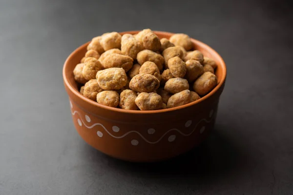 Indian Besan Coated Crunchy Spicy Masala Peanuts Mungfali Served Bowl — Stock Photo, Image