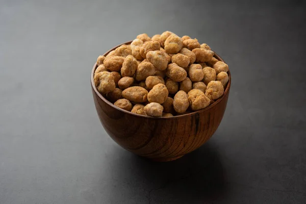 Indiano Besan Revestido Crocante Picante Amendoim Masala Mungfali Servido Uma — Fotografia de Stock