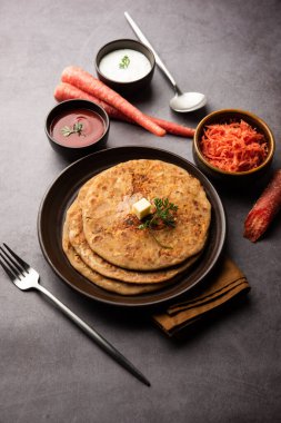Havuç ya da gajar ka paratha, mayasız ve havuç ve buğday unundan yapılan bir Punjab yemeğidir. Ketçap ve lor ile servis edilir.