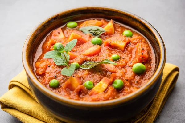 Wortel Curry Garar Gravy Sabzi Gemaakt Van Tomatenpuree Specerijen Geserveerd — Stockfoto