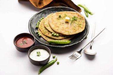 Yeşil Bezelye (İngilizce: Green Beas veya Matar ka paratha), mayasız bir Hint ekmeğidir. Ketçap ve lor ile servis edilir.