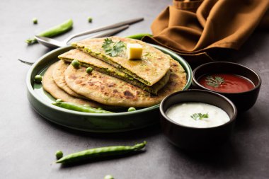 Yeşil Bezelye (İngilizce: Green Beas veya Matar ka paratha), mayasız bir Hint ekmeğidir. Ketçap ve lor ile servis edilir.
