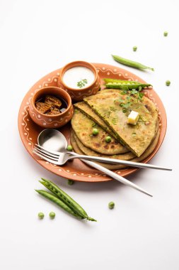 Yeşil Bezelye (İngilizce: Green Beas veya Matar ka paratha), mayasız bir Hint ekmeğidir. Ketçap ve lor ile servis edilir.