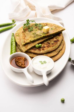 Yeşil Bezelye (İngilizce: Green Beas veya Matar ka paratha), mayasız bir Hint ekmeğidir. Ketçap ve lor ile servis edilir.