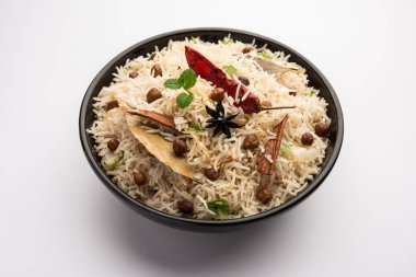 Lezzetli Baharatlı Chana Pulao veya Pulav veya pilav Basmati Rice ve nohut ile pişirilmiş baharatlı siyah veya beyaz nohut