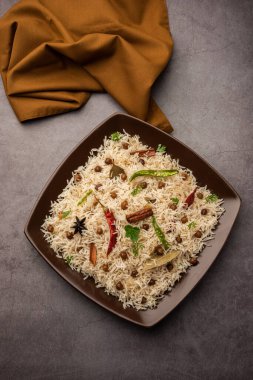 Lezzetli Baharatlı Chana Pulao veya Pulav veya pilav Basmati Rice ve nohut ile pişirilmiş baharatlı siyah veya beyaz nohut