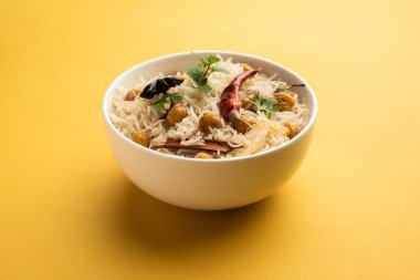 Lezzetli Baharatlı Chana Pulao veya Pulav veya pilav Basmati Rice ve nohut ile pişirilmiş baharatlı siyah veya beyaz nohut